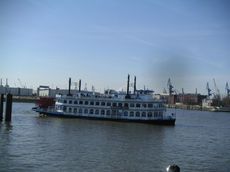 Hafen-Hamburg.JPG